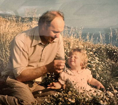 JohnsonasatoddlerwithherdadPixlfounderSirJohnRowlininset400px | Schools Week